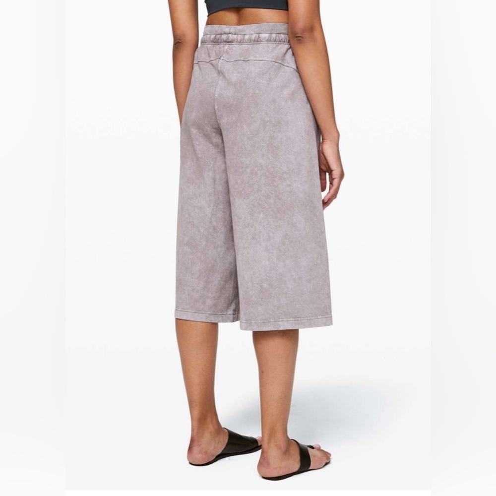 lululemon athletica Light Gray Wide Leg Culottes - Picture 2 of 9